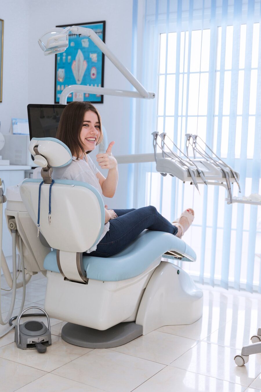 Paciente conforme en el sillón odontológico